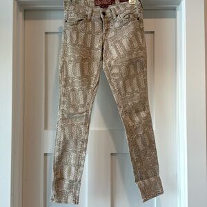 Lucky Legend Jeans with design . Excellent condition